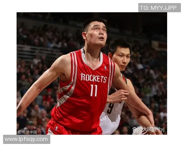 姚明新秀出场瞬间回顾：中国篮球传奇的崛起与梦想起航