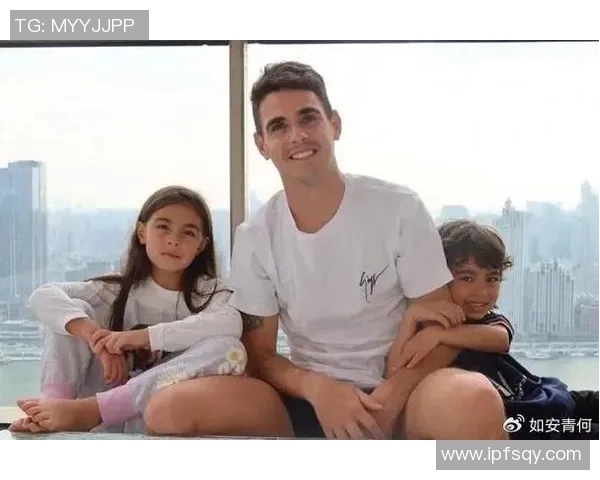 昔日足球明星退役后身材发福的真实生活瞬间揭秘